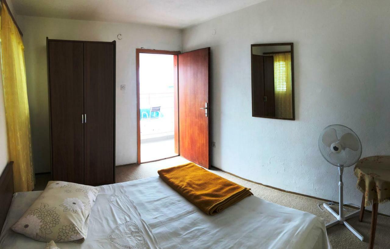 Apartmani Zorka Podstrana Esterno foto